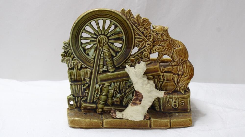 Vintage 1950 McCoy Pottery Spinning Wheel Planter Scottie Dog Cat Brick Wall USA